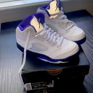 2022 Jordan 5 Retro size 11 Concord Sneakers